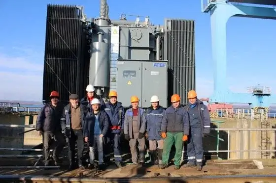 During the reconstruction of the Kanevskaya hydroelectric power station, a giant transformer was moved