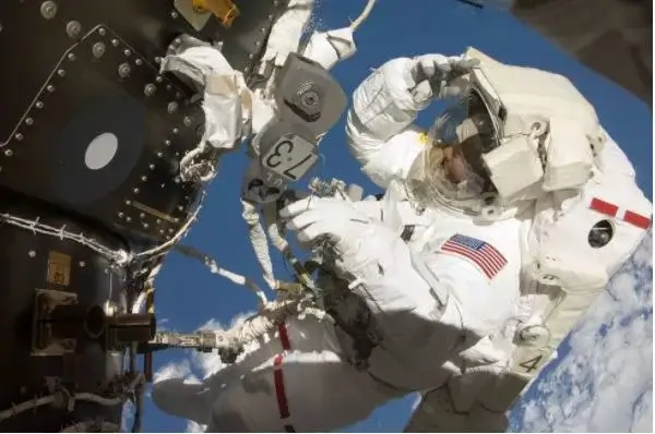 Российские противоспутниковые испытания сделали выход в открытый космос более рискованным