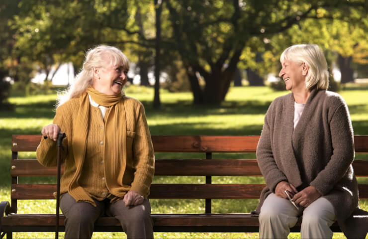 Классические чугунные парковые и уличные скамейки