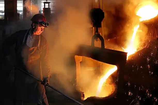 Металлурги Украины зарабатывают в среднем в полтора раза больше, чем в других отраслях