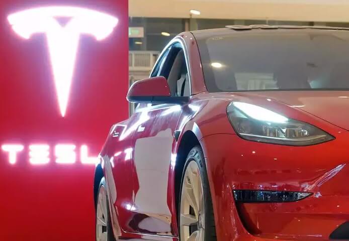 Tesla Delivers Record Number of Cars in Q4 2021