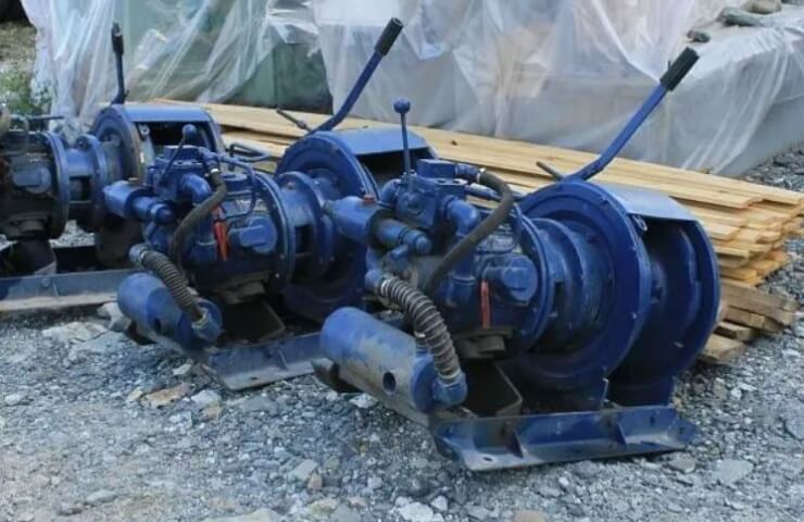 Шахтна пневматична лебідка