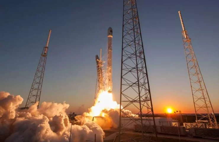 Ступень ракеты SpaceX Falcon 9 окажется на Луне 4 марта