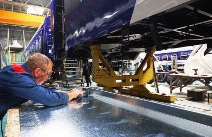 Укрзализныця объявила тендер на закупку 30 плацкартных вагонов с проектной скоростью 160 км/час