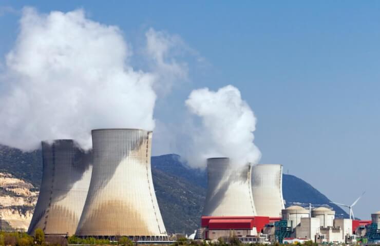 Еврокомиссия планирует присвоить ядерной энергии и природному газу «зеленый» статус