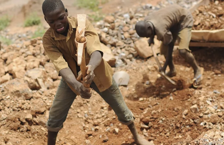 Около 60 человек погибли в результате взрыва на золотом руднике в Буркина-Фасо