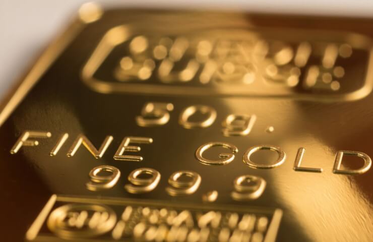 Растущая напряженность между Западом и Россией из-за Украины вызвала рост цен на золото