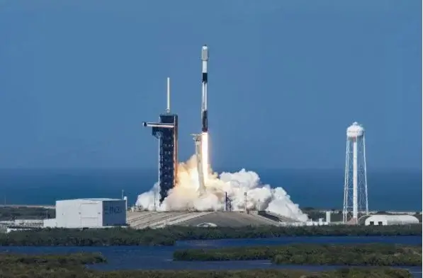 SpaceX втратила 40 абсолютно нових інтернет-супутників Starlink через геомагнітну бурю