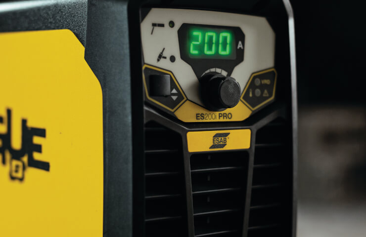 Without interruptions! ESAB protested Rogue ES 200i PRO