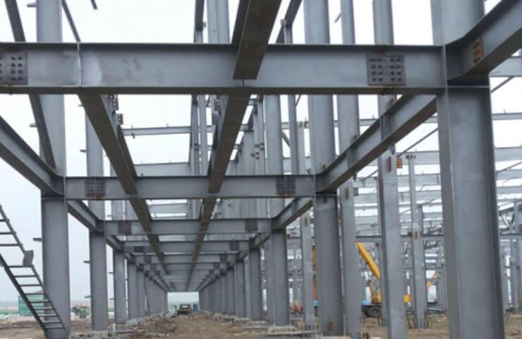 Used profile in metal structures