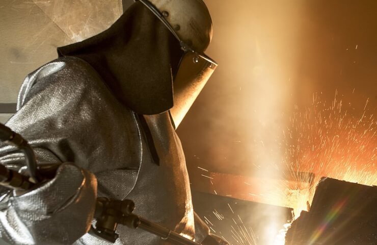 Thyssenkrupp переводит 1300 сталеваров на сокращенный рабочий день из-за войны в Украине