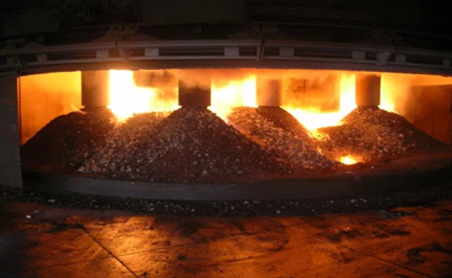 Никопольский завод ферросплавов увеличил выпуск продукции на 15,5%, Запорожский завод - сократил на 13,2%