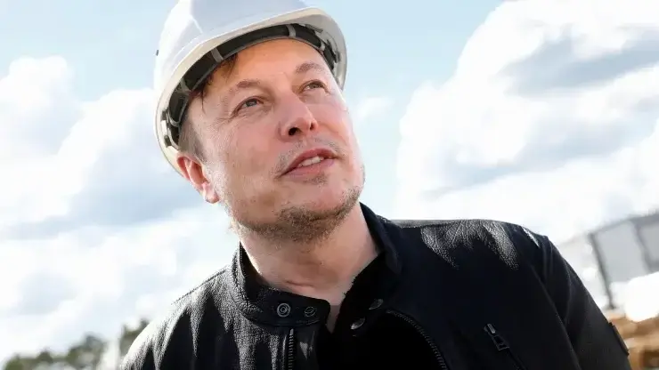 Илон Маск намерен сократить 10 000 работников Tesla из-за «очень плохого предчуствия»