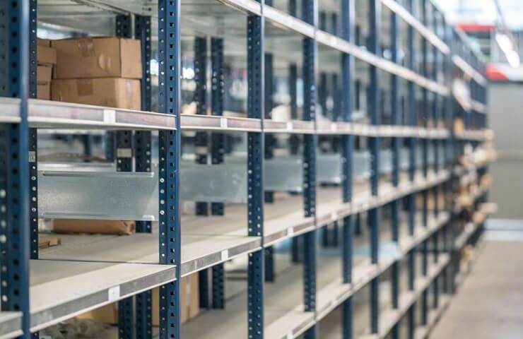 Що робити з неактуальними стелажами?