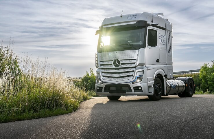 Daimler Truck розпочав випробування тягача Actros на рідкому водні