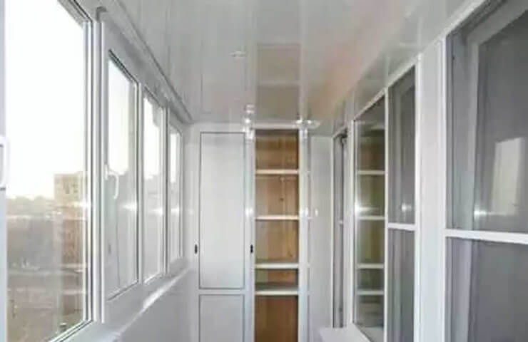 Plastic windows for insulation of balconies and loggias