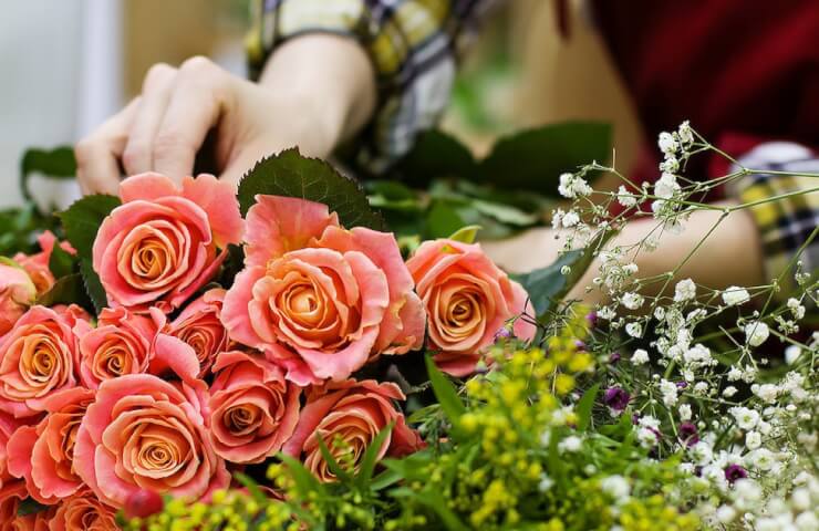 Навіщо потрібна упаковка для квітів та яку краще вибрати