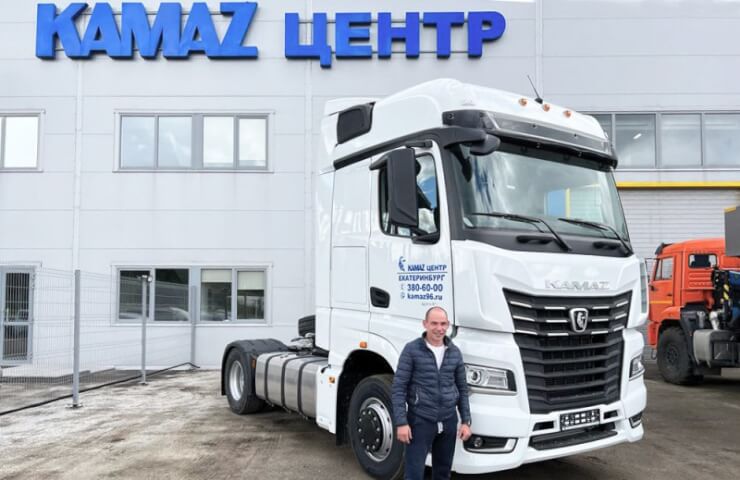 Spare parts in the DPR from the company "KAMAZ Center"