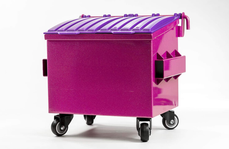 Сміттєві контейнери - пластик чи залізо