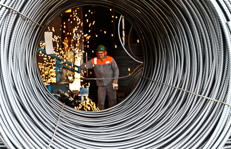 Steel plant in Switzerland prepares for shutdown and layoffs