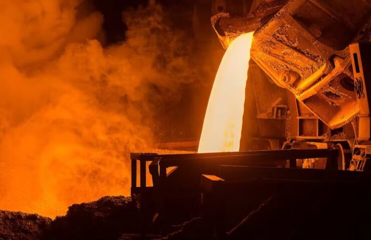 За 8 місяців 2022 року виробництво сталі в Україні впало на 64,5%, до 5,2 мільйона тонн