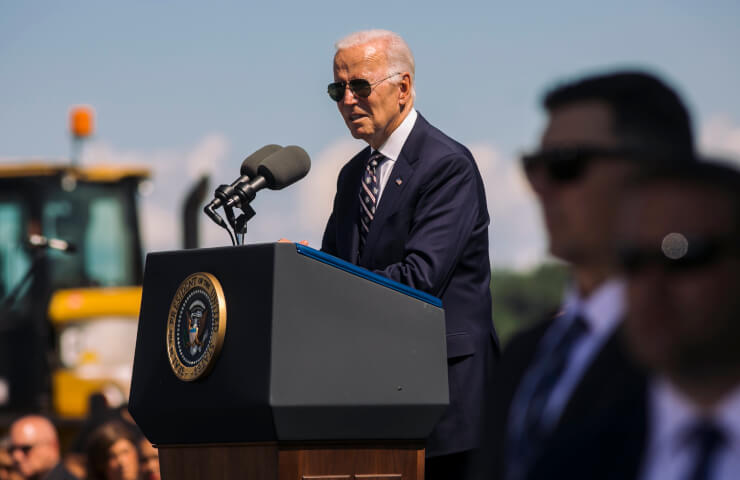 US imposes new restrictions on high-tech exports to China