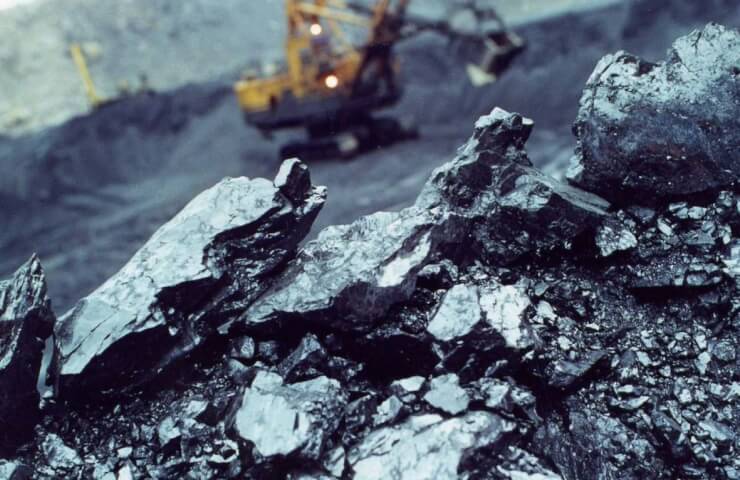 Чотири українські вугільні шахти призупинили роботу після ракетного удару
