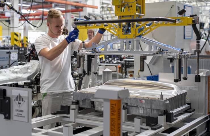 Skoda plans to suspend production in the Czech Republic due to a shortage of chips