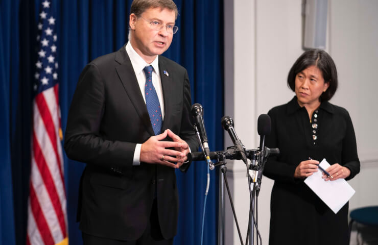 США и ЕС договорились ускорить переговоры по стали