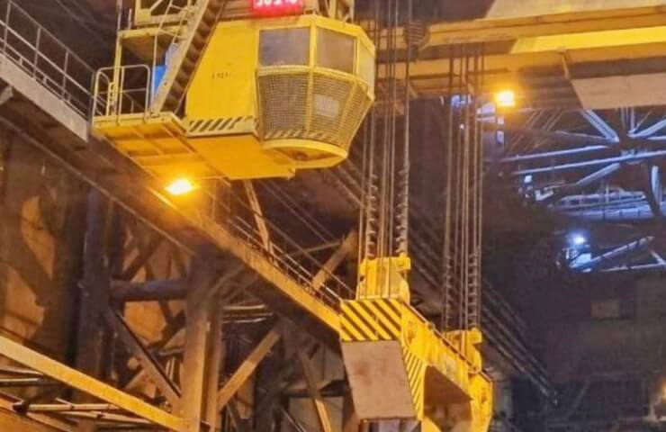 Новокраматорский машзавод поставил Метинвесту мостовой литейный кран грузоподъемностью 320 тонн
