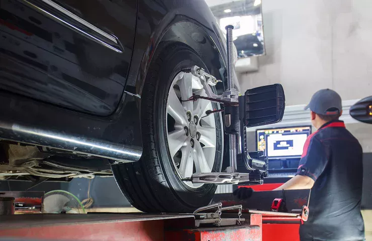 How to choose wheel alignment stands?