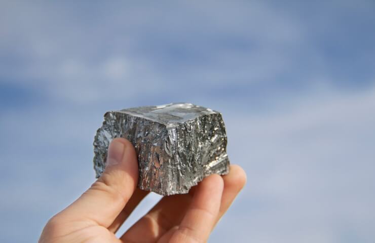 Australia and the UK aim to catch up and overtake China in the battery metal sector