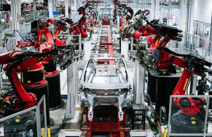 Tesla стремится удержать падающие продажи в Китае за счет скидок на страховку