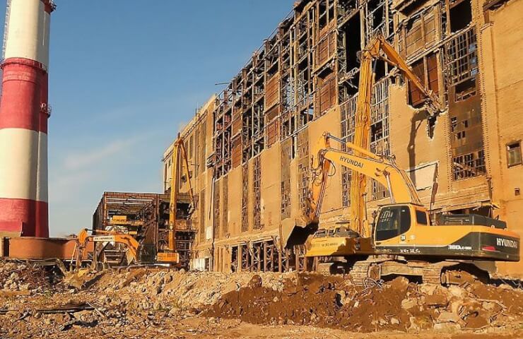 Efficient demolition of an industrial facility