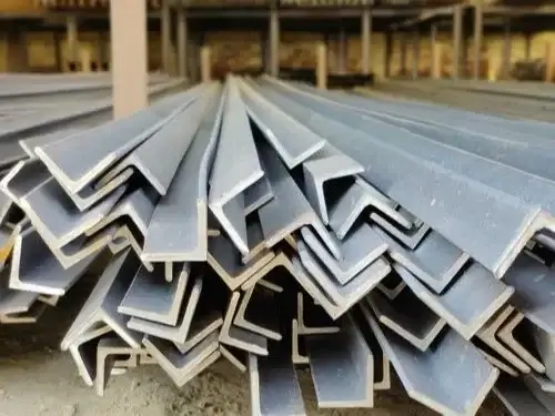 Equal-shelf steel angle made of carbon steel grades