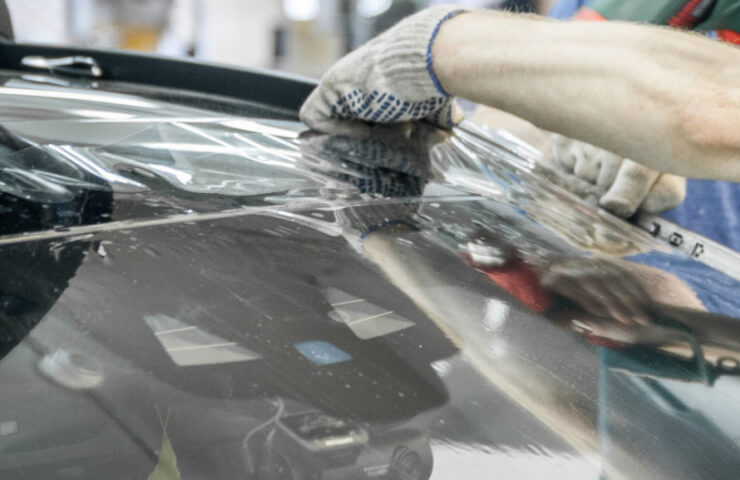 How to protect your windshield from chips and scratches?
