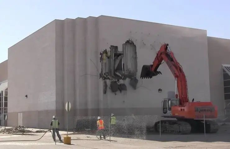 Особливості демонтажу торгових центрів