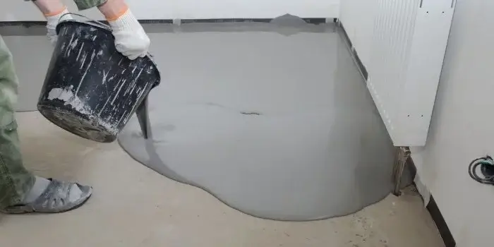 Professional dry mixes for leveling the screed