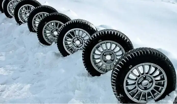 Studded tires or Velcro - which is better?