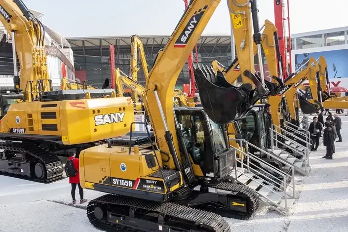 Chinese excavator sales down 33% year-on-year in March