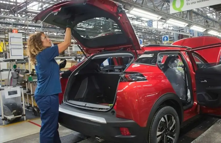 В ЕС продолжает расти спрос на новые автомобили, особенно на электрические