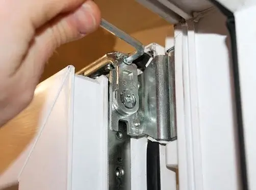 Ремонт пластикових вікон у Чернігові: якісні послуги від фірми "Ремонт вікон дверей"