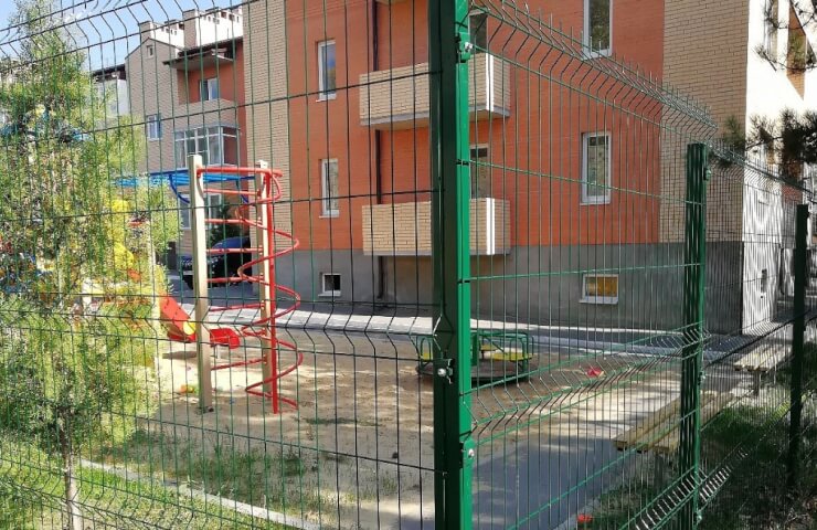 Стильні та надійні огородження з металевих прутів