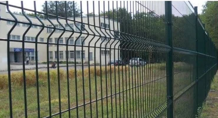 Sectional fences 2D and 3D