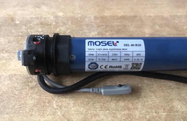 Електропривод для захисних ролет на підприємствах: нюанси встановлення