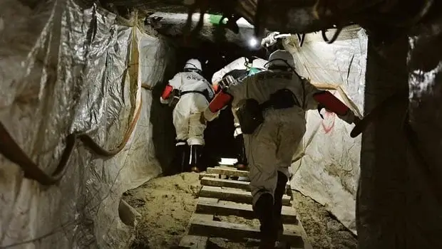 На самой глубокой шахте ЮАР оборвался подъемник: 11 шахтеров погибло