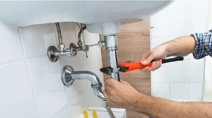Plumber on call: a reliable savior in the world of pipes and taps