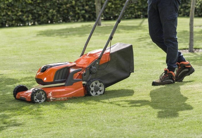 Accessories and accessories for Husqvarna lawn mowers in Ukraine