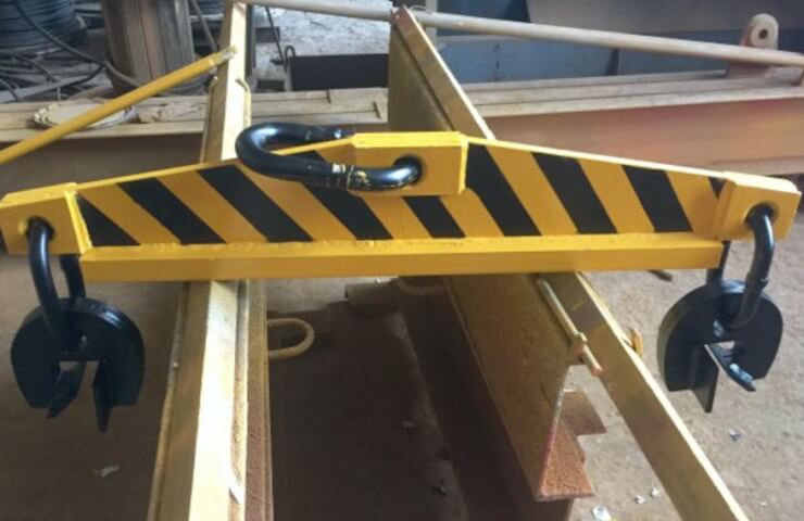 Traverses of various types from the manufacturer