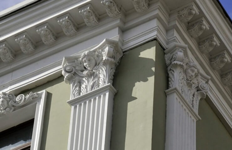 Использование фасадных элементов для декора зданий